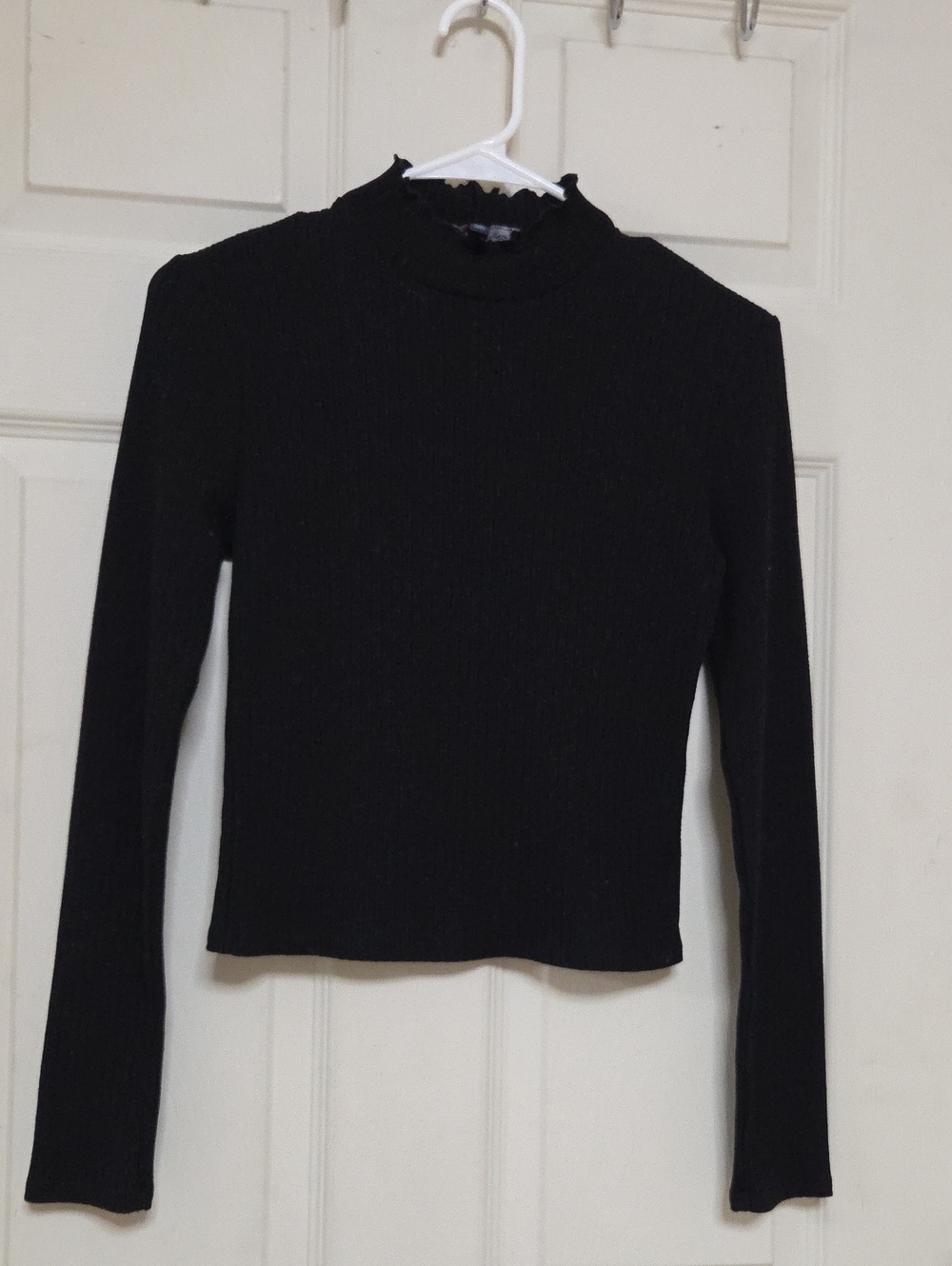 one clothing Black Ribbed Mock Neck Long-Sleeve Top Small